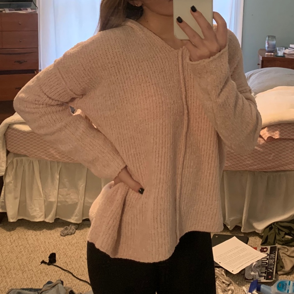 Pink sweater - Picture 3 of 3